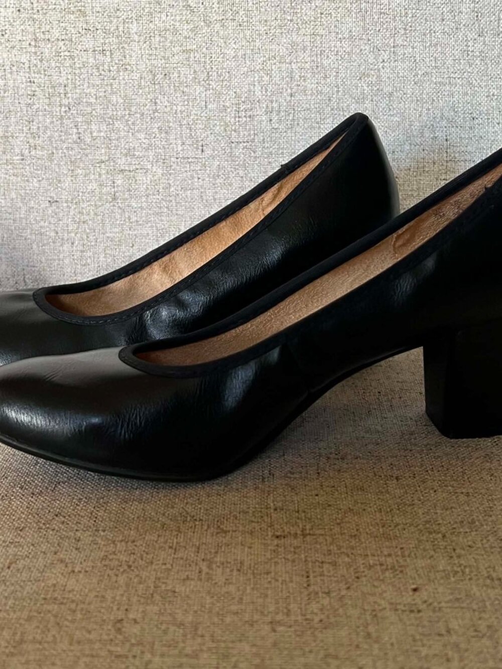 Naturalizer Naomi Pumps Closed Toe Block Heel Black Size 7